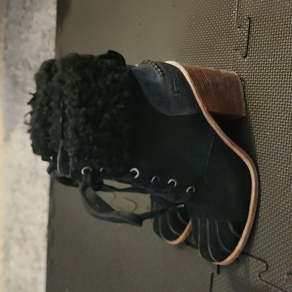 UGG Jaxon Boots Size 9.5